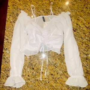 NWT Off shoulder lantern sleeve white crop top
